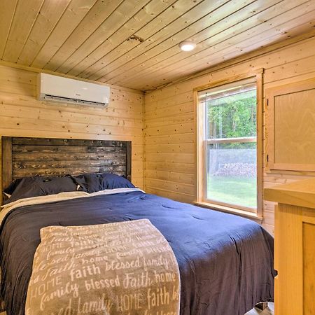 Quaint Mtn Cabin Tiny Living Near Big Adventure Brevard Dış mekan fotoğraf