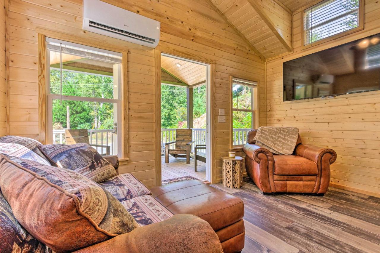 Quaint Mtn Cabin Tiny Living Near Big Adventure Brevard Dış mekan fotoğraf