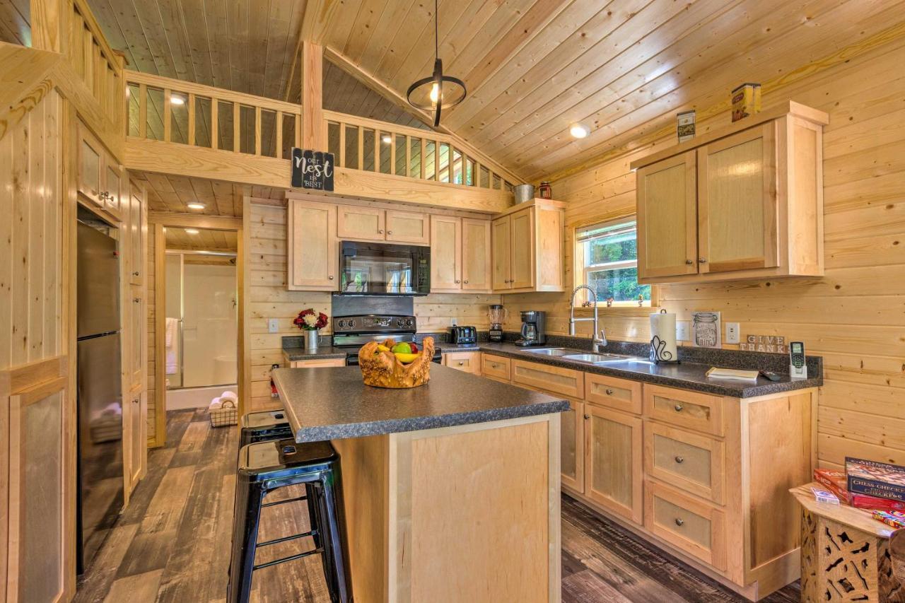 Quaint Mtn Cabin Tiny Living Near Big Adventure Brevard Dış mekan fotoğraf