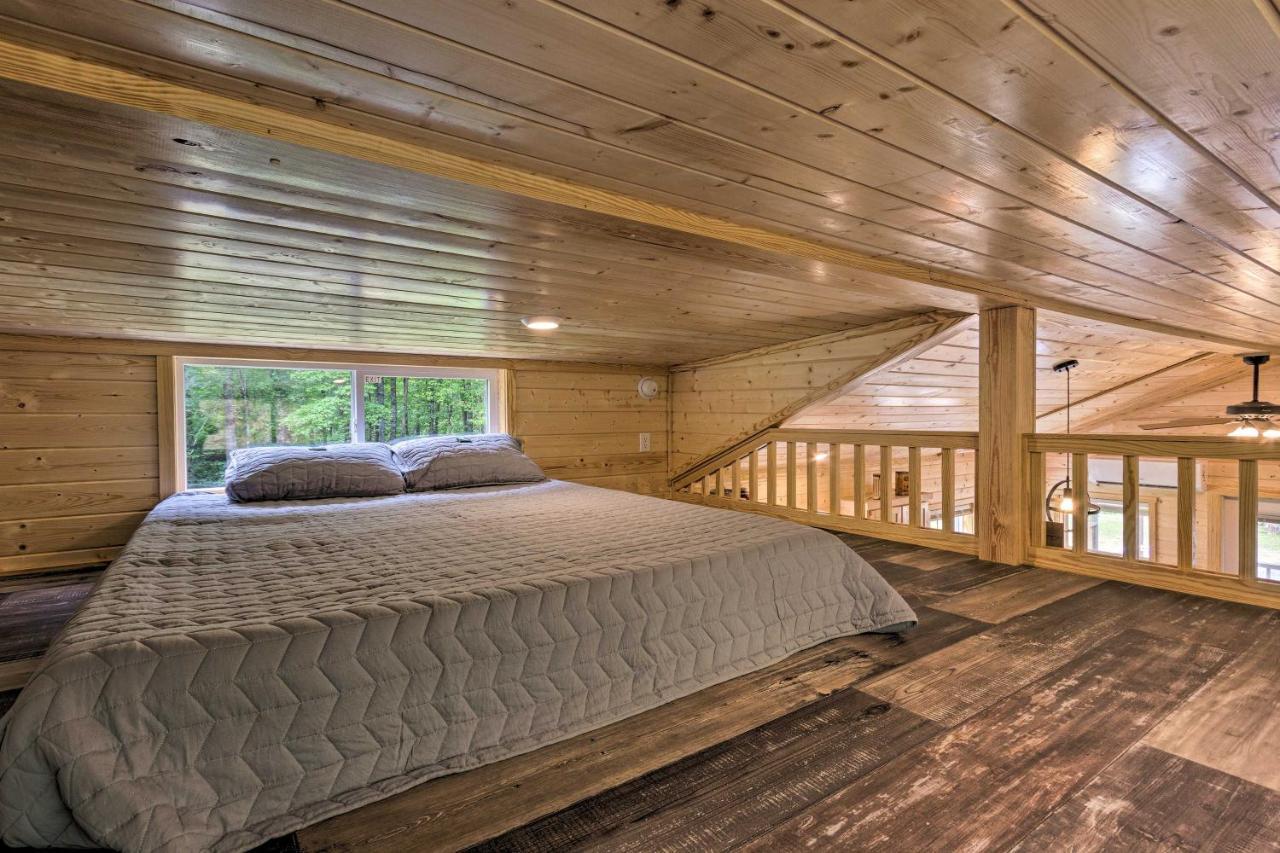 Quaint Mtn Cabin Tiny Living Near Big Adventure Brevard Dış mekan fotoğraf